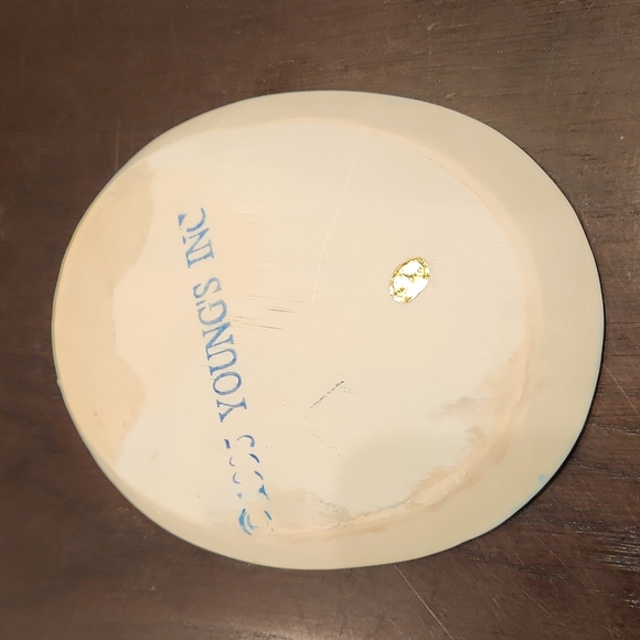 1995 Youngs INC. MIni tray w/ teacups & mini figurines - Picture 4 of 17